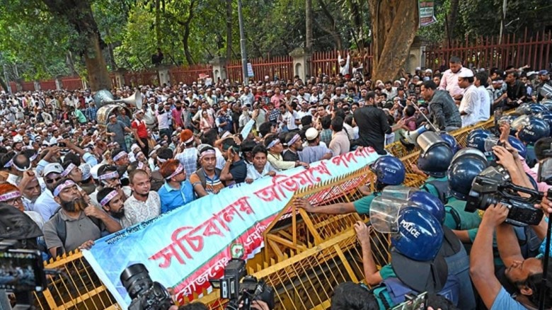 টানা আন্দোলনের মুখে শিক্ষকদের বাড়িভাড়া বাড়ছে ১৫ শতাংশ