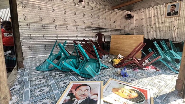 দুই গ্রুপের সংঘর্ষে নিহত-১ , বিএনপি অফিস ভাঙচুর ও জিয়া-খালেদার ছবি অবমাননা