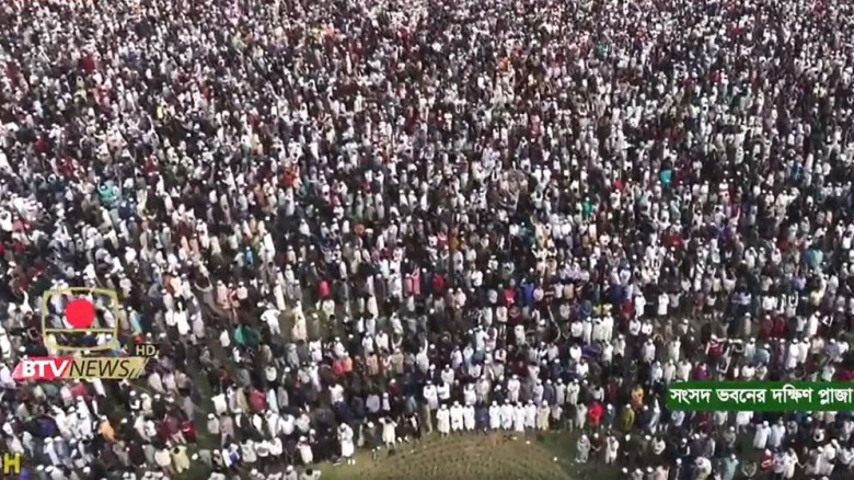 লাখো মানুষের উপস্থিতিতে হাদির জানাজার নামাজ অনুষ্ঠিত