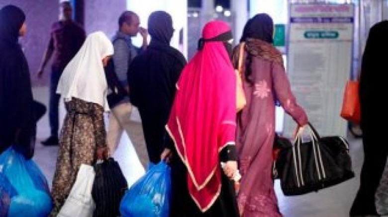 উদ্বেগজনক হারে কমছে বাংলাদেশ থেকে বিশ্বের বিভিন্ন দেশে নারী অভিবাসন