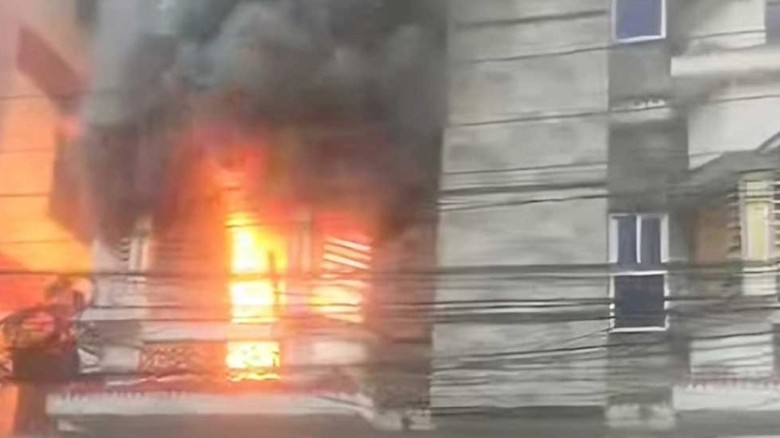 উত্তরায় আবাসিক ভবনে অগ্নিকাণ্ডের ঘটনায় নিহতের সংখ্যা বেড়ে ৫