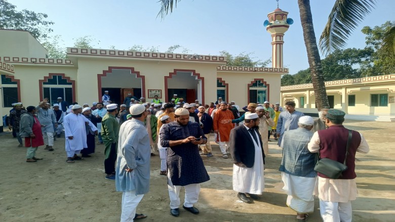 ডোমারে আড়াই কোটি টাকার দৃষ্টিনন্দন মসজিদের উদ্বোধন