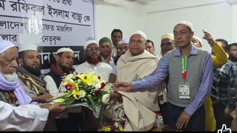 শ্রীপুরে খেলাফত মজলিসের অর্ধশতাধিক নেতাকর্মীর বিএনপিতে যোগদান