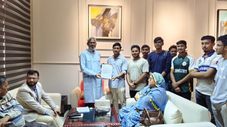 ভোটাধিকার নিশ্চিত করতে কুবি শিক্ষার্থীদের বিশেষ বাসের দাবি