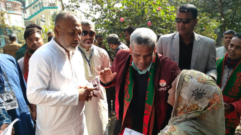 এমপি নয়, সেবক হয়ে পাশে থাকতে চাই:  এস এম জিলানী