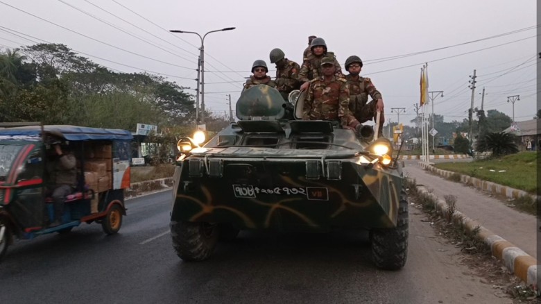 মাদারীপুরে ৩ আসনে পৌঁছে গেছে ব্যালটসহ নির্বাচনী সরঞ্জাম