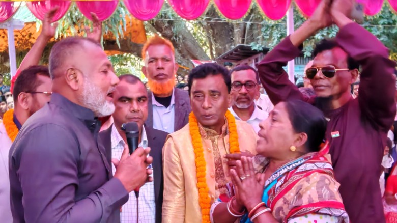 আমি আপনার রাস্তাটি করে দিবো 'মা', এটা আমার দায়িত্ব: এস এম জিলানী