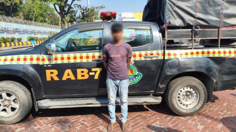 ফেনীতে ১৪ বছরের সাজাপ্রাপ্ত পলাতক আসামি গ্রেফতার