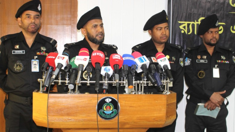 সিরাজগঞ্জে র‍্যাবের বড় সাফল্য: ট্রাক থেকে ৩ কেজি হেরোইন উদ্ধার