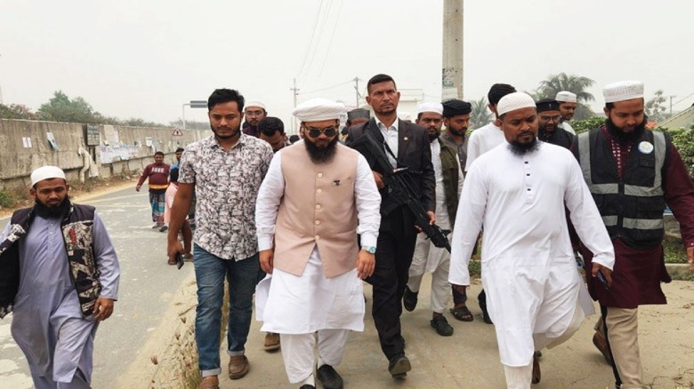 চাঁদাবাজি ও বাড়তি ভাড়া বন্ধে এমপি হানজালার ঝটিকা অভিযান