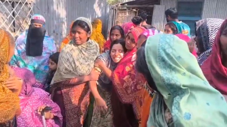 ঈশ্বরদীতে দাদিকে খুন করে নাতনিকে ধর্ষণ ও হত্যা, ২ জনের মরদেহ উদ্ধার