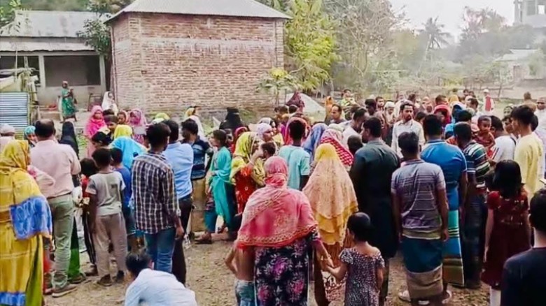 শ্রীপুরে মাদক বিক্রিতে বাধা দেওয়ায় রাজমিস্ত্রিকে পিটিয়ে হত্যা