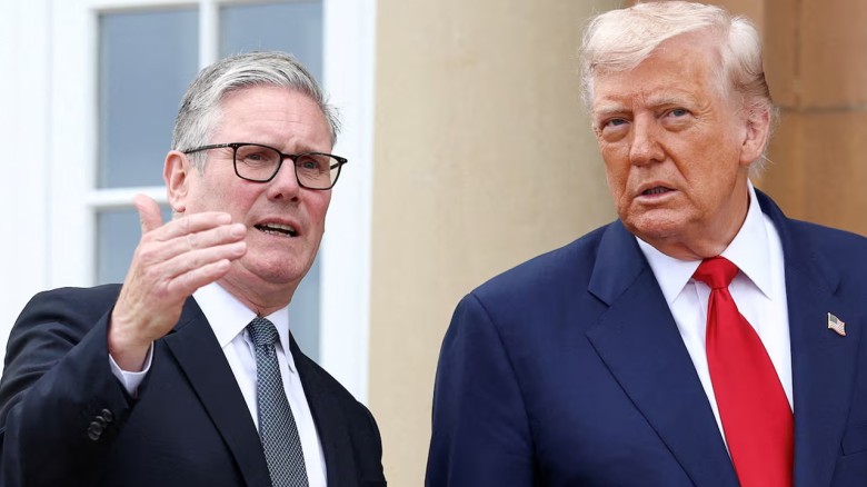 হামলায় সমর্থন না দেওয়ায় ব্রিটিশ প্রধানমন্ত্রীর ওপর ক্ষুব্ধ ট্রাম্প