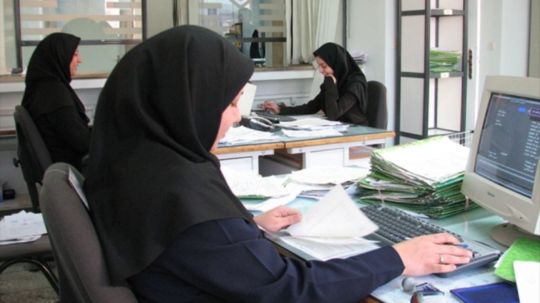 সুখবর পেল ইরানের কর্মজীবী নারীরা