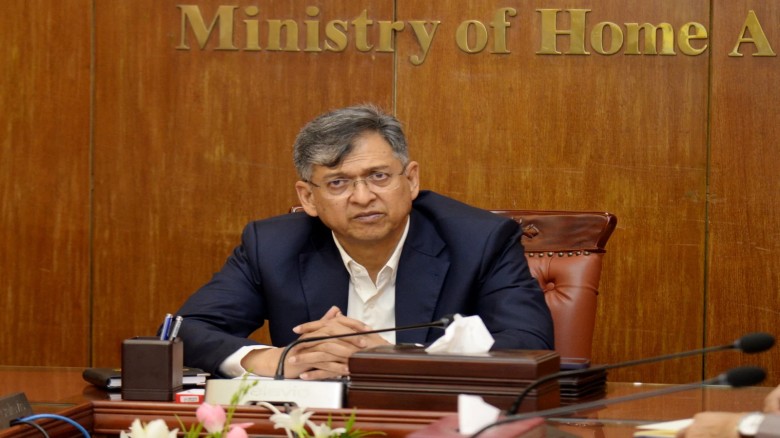 ঈদের আগে পোশাক কারখানাকে বেতন-ভাতা পরিশোধ করতে বলা হয়েছে: স্বরাষ্ট্রমন্ত্রী