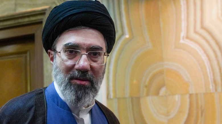 দুই দফায় বেঁচে গেছেন মোজতবা খামেনি, ব্যর্থ যুক্তরাষ্ট্র