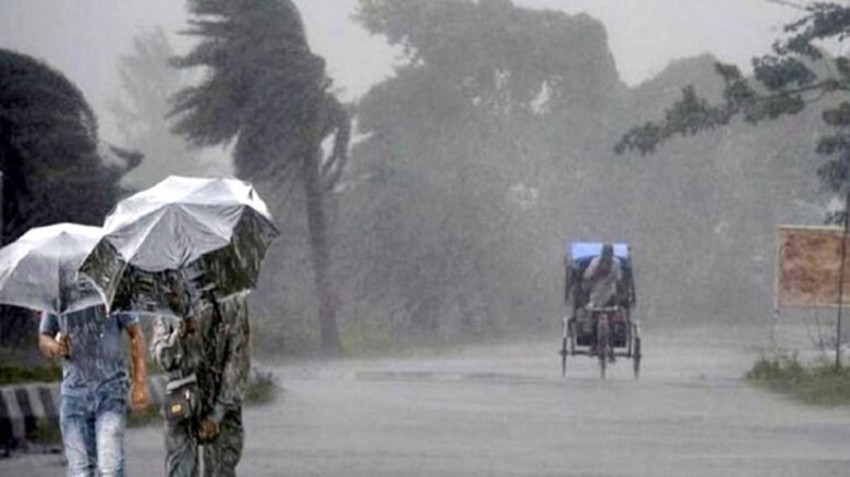 চার জেলায় ৮০ কিমি বেগে ঝড়ের পূর্বাভাস: নৌবন্দরে ২ নম্বর সংকেত
