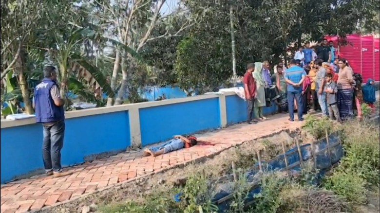 শরণখোলায় কিশোরীর গলাকাটা লাশ উদ্ধার, তদন্তে পুলিশ