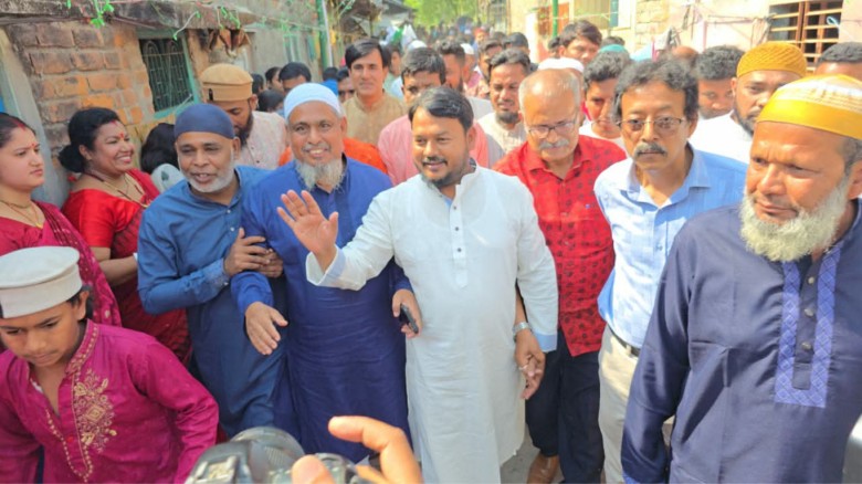 প্রধানমন্ত্রী দেশের মানুষের কল্যাণে কাজ করে যাচ্ছেন: রাসিক প্রশাসক