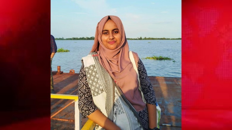 ক্যান্সারে ফিকে হচ্ছে ডাক্তার হওয়ার স্বপ্ন: বাঁচতে চায় মেধাবী মিলি