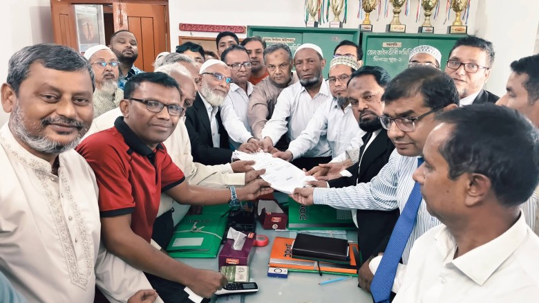 দিনাজপুর জেলা আইনজীবী সমিতির নির্বাচন: ৩৯ প্রার্থীর মনোনয়নপত্র জমা