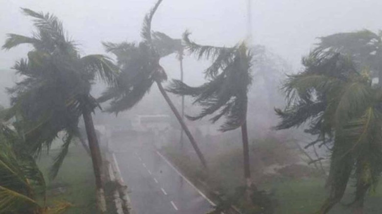 ৪ অঞ্চলে ৮০ কিমি বেগে ঝড়ের পূর্বাভাস, ২ নম্বর সতর্কসংকেত