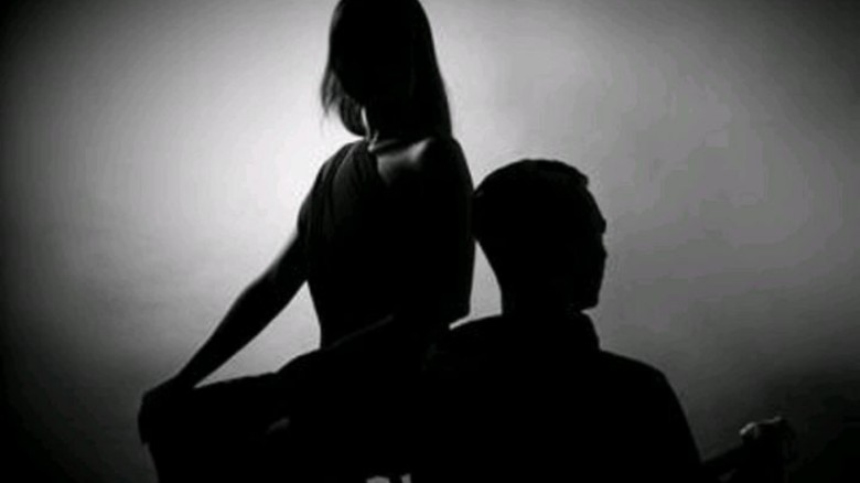 শ্রীপুরে ভিজিটিং কার্ডের আড়ালে দেহব্যবসা, জনমনে উদ্বেগ