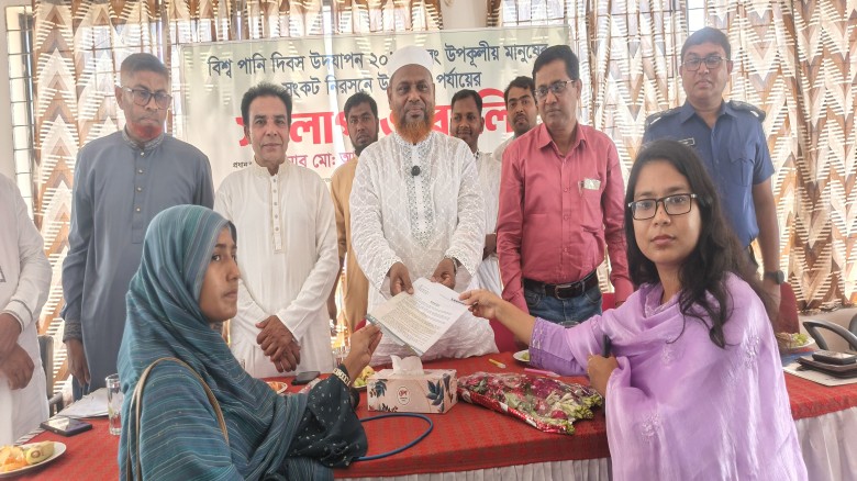 কয়রায় সুপেয় পানির সংকট নিরসনে সংলাপ ও র‍্যালি অনুষ্ঠিত