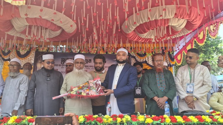 সাতক্ষীরায় আজদিকা ফাউন্ডেশনের উদ্যোগে ছাগল বিতরণ