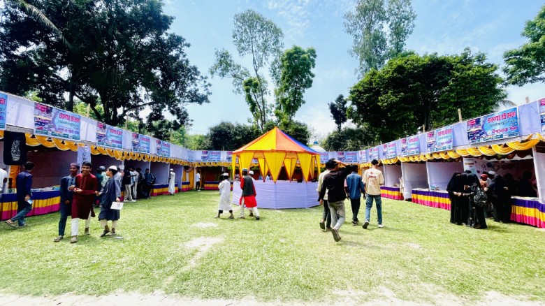 রাজারহাটে শুরু হল ১০ দিনব্যাপী ‘তারুণ্যের বই মেলা’