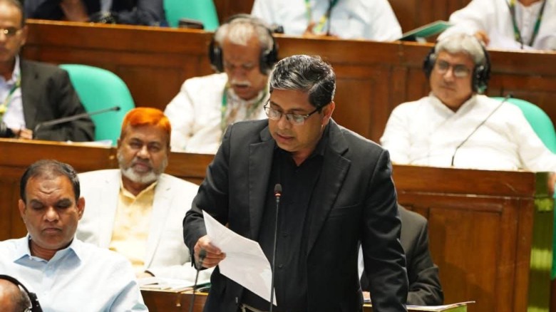 বগুড়াবাসীর স্বপ্ন পূরণে মীর শাহে আলমের দিকে তাকিয়ে জেলাবাসী