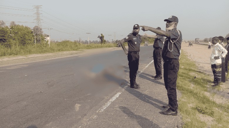 টাঙ্গাইলে গাড়ি চাপায় ভ্যানচালকের মৃত্যু