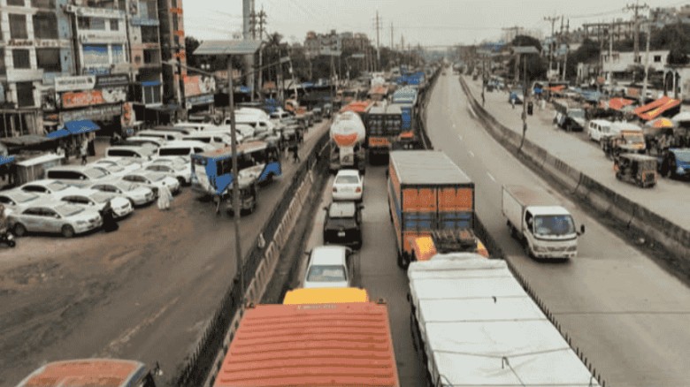 সোনারগাঁওয়ে মহাসড়কে ১১ কিলোমিটার যানজট