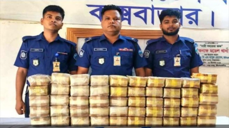 মুরগির খামার থেকে বিপুল ইয়াবা উদ্ধার