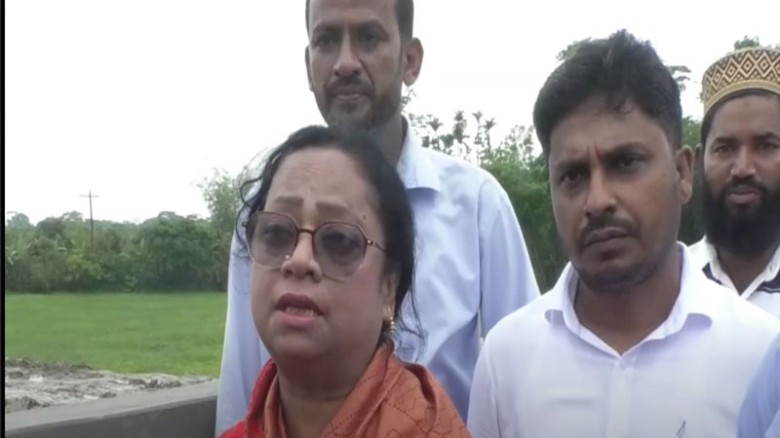 স্বনির্ভর খাল পরিদর্শনে বিসিসি প্রশাসক