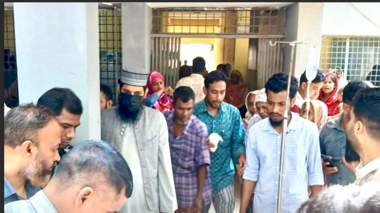 ট্রাক্টরের ধাক্কায় উলিপুরে নিহত ১, আহত ৪