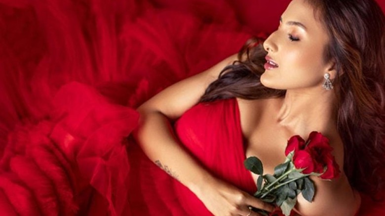 দুই বাংলার জনপ্রিয় অভিনেত্রী জ্যোতির্ময়ী এখন ‘সিঙ্গেল’