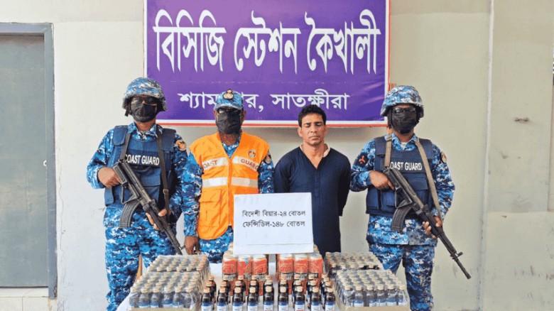 শ্যামনগরে বিপুল মাদকসহ আটক ১