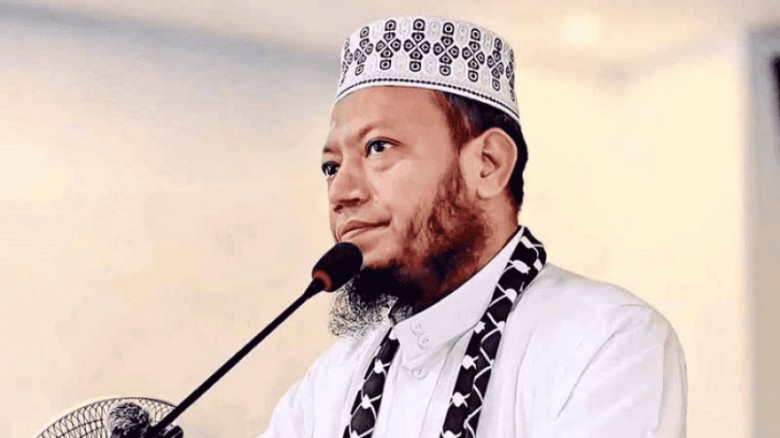 এমপি আমির হামজাকে লিগ্যাল নোটিশ: ডিসি বদলি মন্তব্যে তোলপাড়