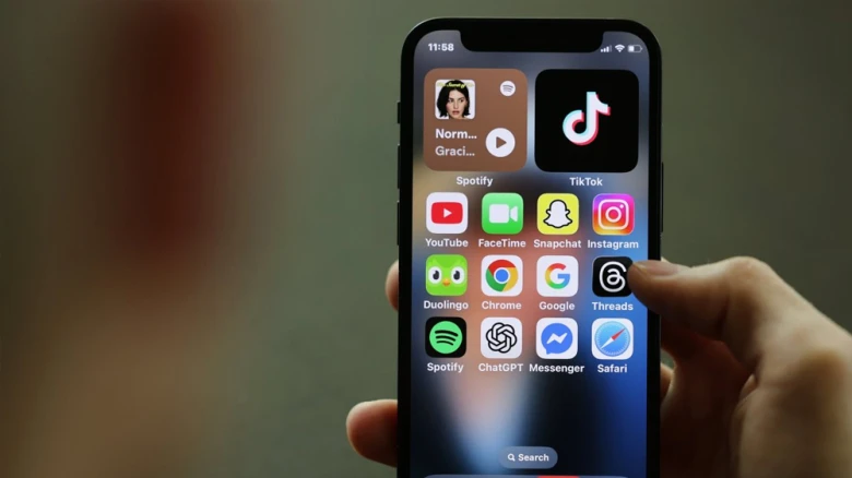 শিশুদের অনলাইন নিরাপত্তা: টেক জায়ান্টদের তলব করলেন ব্রিটিশ প্রধানমন্ত্রী