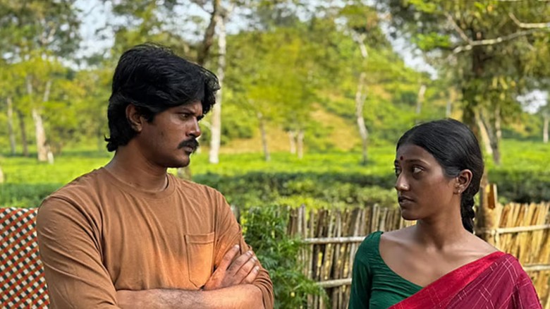 চরকির ‘চা গরম’-এ মুগ্ধ দর্শক: অভিনয়ে বাজিমাত রেজওয়ান পারভেজের