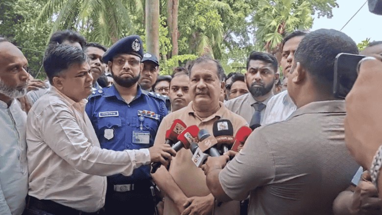 জ্বালানি সংকটের জন্য বিগত স্বৈরাচারী সরকার দায়ী: তথ্যমন্ত্রী