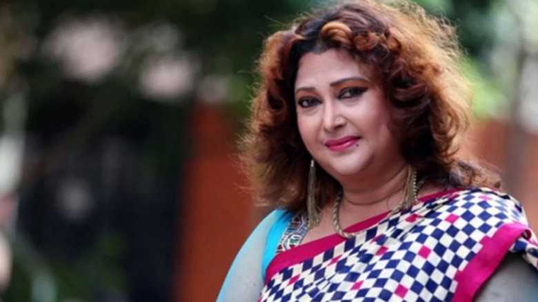 বাংলাদেশে শিল্পী হওয়া একটা অভিশাপ: রিনা খান