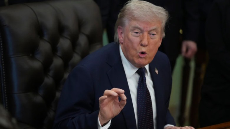 'তাড়াহুড়ো করবেন না', ইরান যুদ্ধের দীর্ঘসূত্রতার ইঙ্গিত ট্রাম্পের