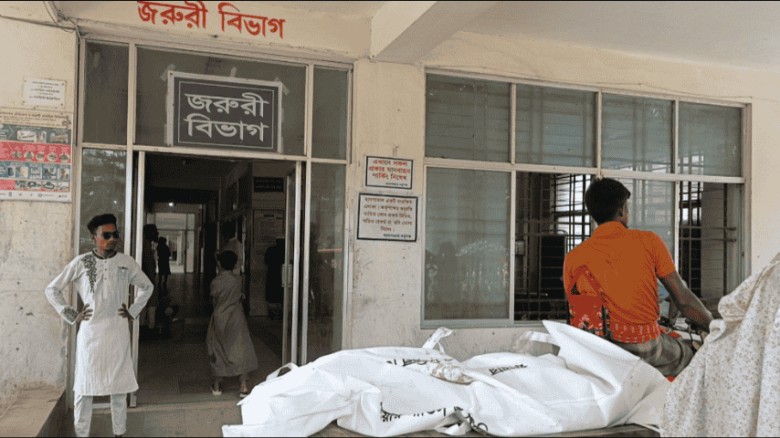 ঝিনাইদহে ট্রাকচাপায় পিষ্ট হয়ে নারীর মৃত্যু