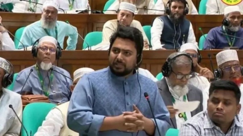 রাষ্ট্রপতির অপসারণ ও গ্রেফতার দাবি নাহিদ ইসলামের
