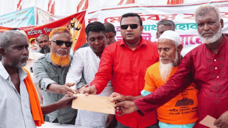 পাঁচবিবিতে অসুস্থ শ্রমিকদের সহায়তা প্রদান