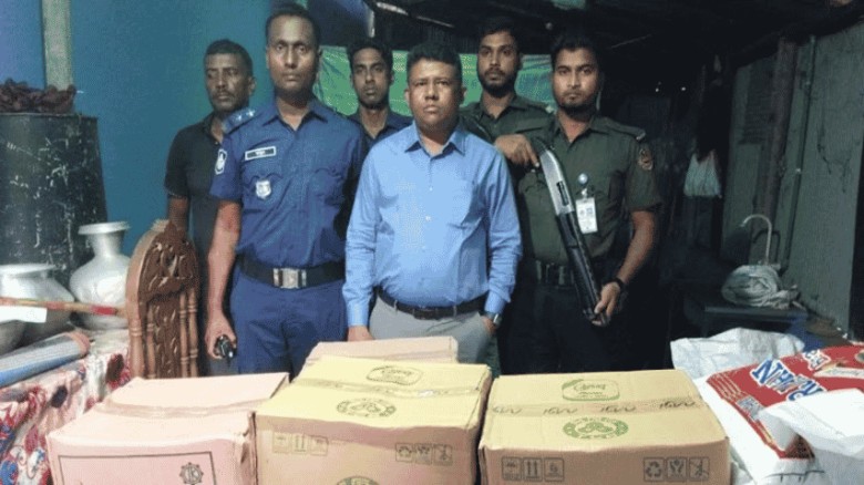 টিসিবির পণ্য গুদামে রাখায় ডিলারকে জরিমানা