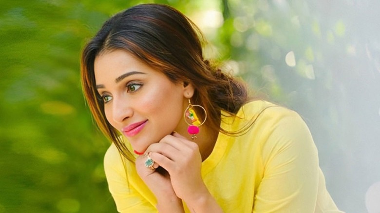 ভোটে পিছিয়ে, তবু জয়ে আশাবাদী সায়ন্তিকা