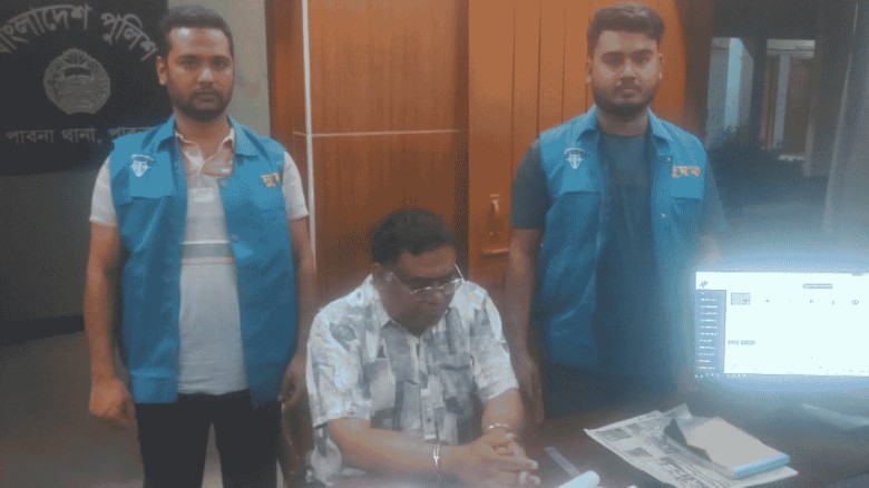 দুর্নীতির মামলায় শাহজাদপুর পিআইও গ্রেফতার